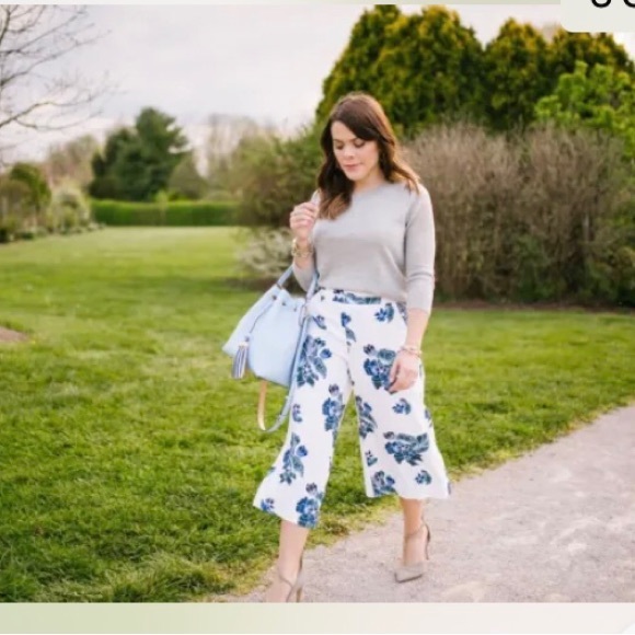 H&M FLORAL PATTERN CULOTTES SIZE 8 SIDE ZIPPER TWO SIDE POCKETS - Picture 2 of 8